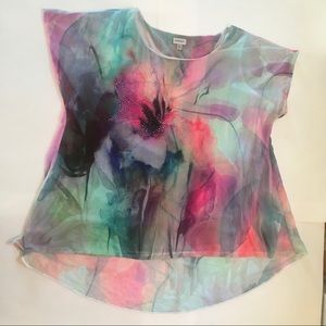 Avenue 18/20 watercolor Flower blouse